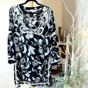 Snapdragon M Black and White Semi-sheer Embroidered Dress/Coverup. Bell sleeves.